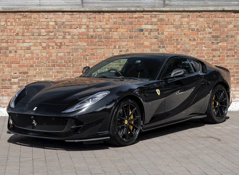 Ferrari 812 Superfast 6
