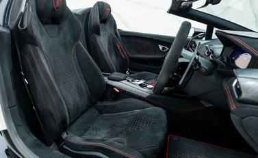 Lamborghini Huracan Spyder LP640-4 Performante 15