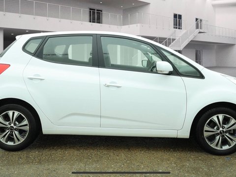Kia Venga 1.6 2 Euro 6 (s/s) 5dr 3