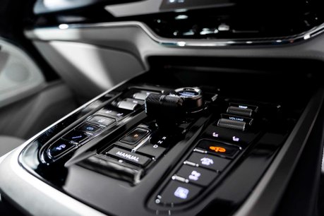 Aston Martin DBX 707 V8. VAT Q. Q PAINTWORK. 40K IN OPTIONS. DUOTONE INTERIOR. H & C SEATS. 32
