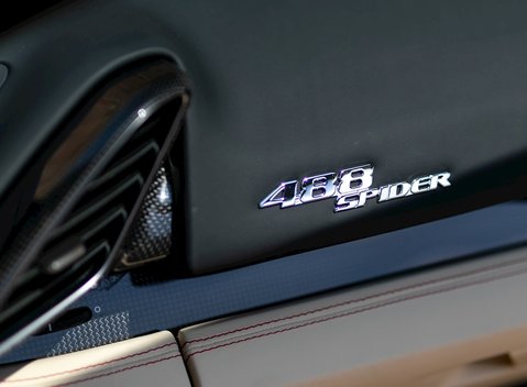 Ferrari 488 Spider 17