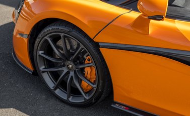 McLaren 570S Spider 27