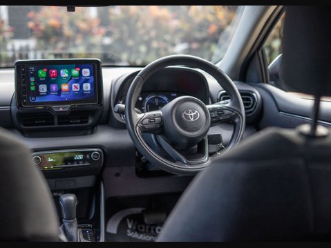 Toyota Yaris 1.5 Yaris Design HEV CVT 5dr 18
