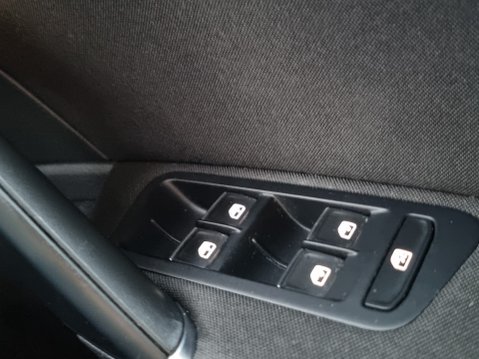 Volkswagen Golf R LINE EDITION TDI BLUEMOTION TECHNOLOGY 46