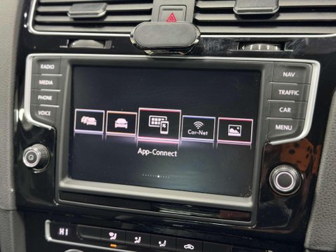 Volkswagen Golf 2.0 TSI BlueMotion Tech R Hatchback 3dr Petrol DSG 4Motion Euro 6 (s/s) (30 42