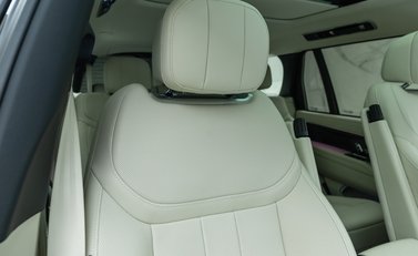 Land Rover Range Rover P400 AUTOBIOGRAPHY LWB 7 Seater 15