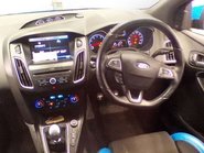 Ford Focus 2.3 Focus RS 4WD 5dr 17