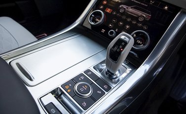 Land Rover Range Rover Sport 5.0 SVR 21