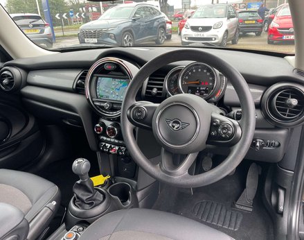Mini Hatch 1.5 Cooper Classic 3dr 17