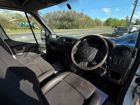 Nissan NV400 2.3 dCi 35 SE Platform Cab FWD L3 Euro 6 2dr 14