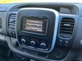 Renault Trafic 2.0 dCi ENERGY 28 Sport SWB Standard Roof Euro 6 (s/s) 5dr 27