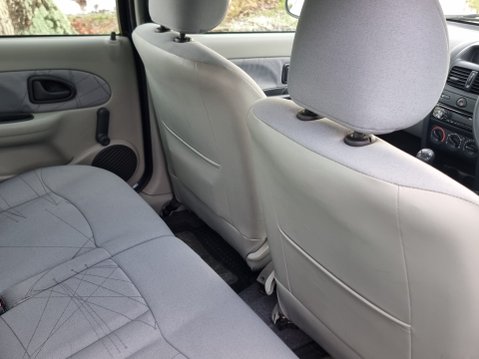 Renault Clio EXPRESSION 16V 25