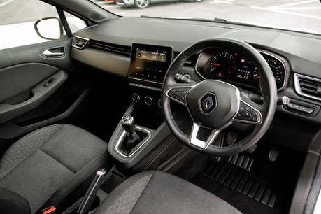 Renault Clio ICONIC TCE