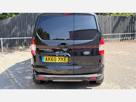Ford Transit Courier SPORT 4