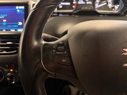 Peugeot 208 1.2 PureTech Allure Premium Euro 6 5dr 36