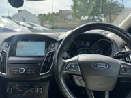 Ford Focus TITANIUM X 8