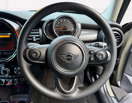 Mini Hatch 1.5 Cooper Classic Auto 5dr 16
