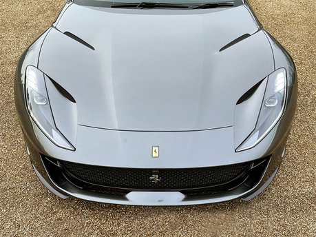 Ferrari 812 Superfast 30