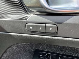 Volvo XC40 2.0 XC40 Inscription Pro T4 Auto 5dr 61