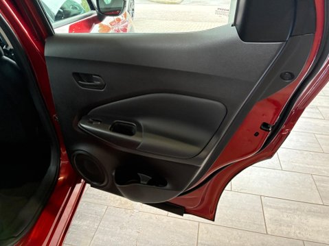 Nissan Juke 1.0 DIG-T Acenta Premium Euro 6 (s/s) 5dr 17