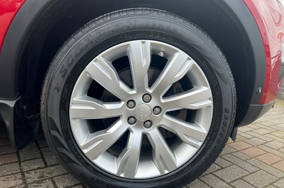 Land Rover Discovery Sport 2.2 SD4 HSE LUXURY AUTOMATIC 14