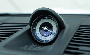 Porsche 911 Targa 4 GTS (992) 23