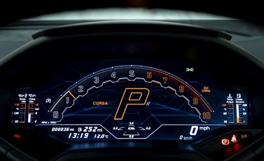 Lamborghini Huracan LP640-2 Tecnica 16