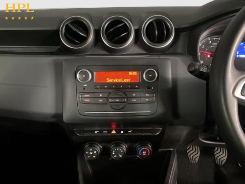 Dacia Duster 1.0 TCe Essential SUV 5dr Petrol Manual Euro 6 (s/s) (90 ps) Air Con - Allo 17