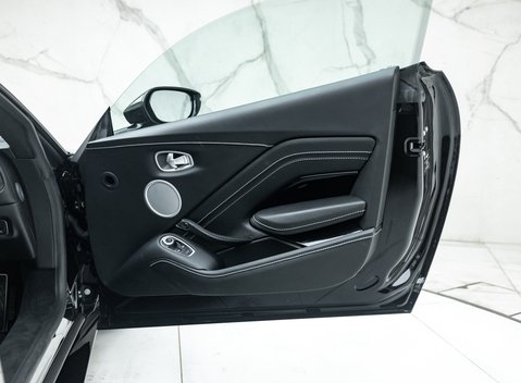 Aston Martin Vantage V8 30