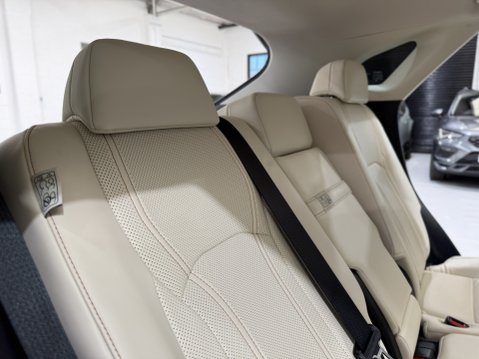 Lexus RX 450H Premium Sport Edition 36