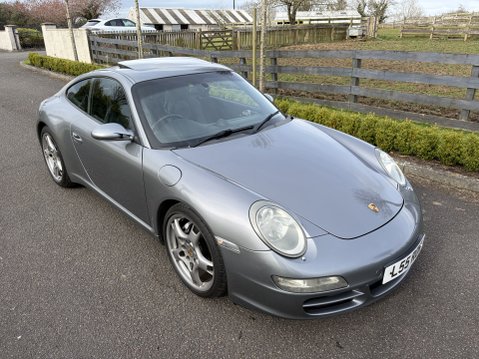 Porsche 911 CARRERA 2 4