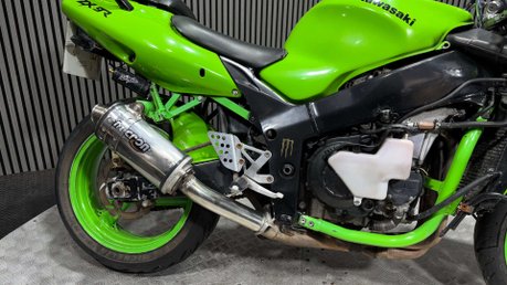 Kawasaki ZX 1995 44K PROJECT SPORTS BIKE SPARES OR REPAIR 900CC 7
