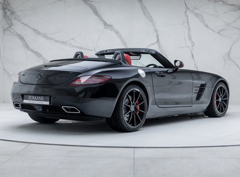 Mercedes-Benz SLS AMG ROADSTER 9