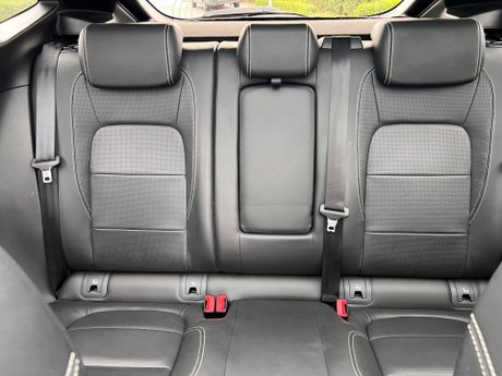 Jaguar E-Pace 2.0 D180 R-Dynamic HSE Auto AWD Euro 6 (s/s) 5dr 42