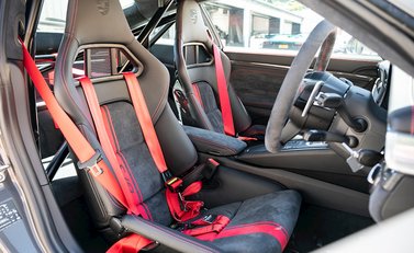 Porsche 911 GT3 (991.2) 12
