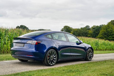 Tesla Model 3 PERFORMANCE 4