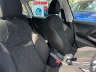 Peugeot 2008 PURE TECH ACTIVE 9
