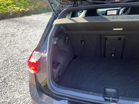 Volkswagen Golf 2.0 Golf R-Line TDI Semi-Auto 5dr 50