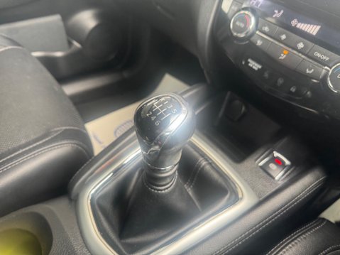 Nissan Qashqai 1.5 dCi Tekna 2WD Euro 6 (s/s) 5dr 23