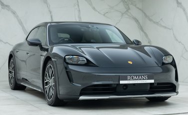 Porsche Taycan 4S Cross Turismo 6