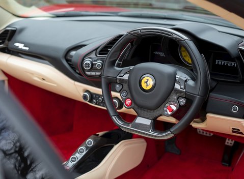 Ferrari 488 Spider 13