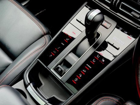 Porsche Macan S PDK 23