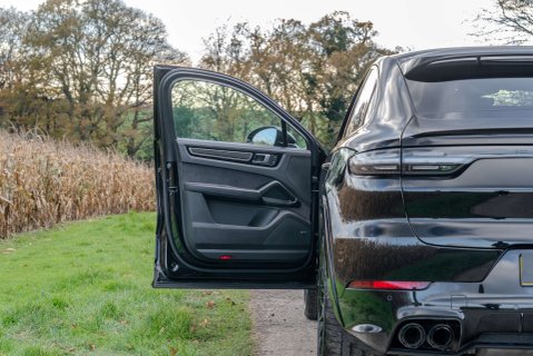 Porsche Cayenne Cayenne GTS 7