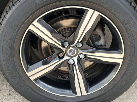 Volvo XC60 2.4 XC60 R-Design Luxury Nav D5 AWD Auto 4WD 5dr 51