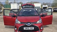 Toyota Yaris 1.5 VVT-h Design Hatchback 5dr Petrol Hybrid E-CVT Euro 6 (101 ps) 7