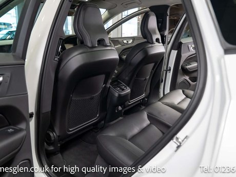 Volvo XC60 2.0 XC60 Momentum B4 MHEV AWD Auto 4WD 5dr 16