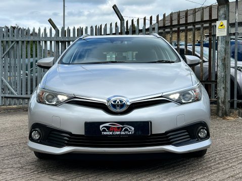 Toyota Auris VVT-I ICON TOURING SPORTS TSS 7