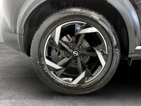 Nissan Juke 1.6 N-Connecta SUV 5dr Petrol Hybrid Auto Euro 6 (143 ps) 10