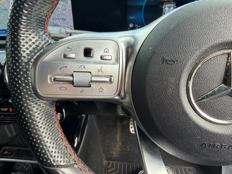 Mercedes-Benz A Class A 180 AMG LINE EXECUTIVE 17