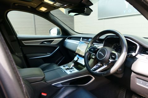 Jaguar F-Pace 2.0 F-PACE R-Dynamic S D MHEV AWD Auto 4WD 5dr 21
